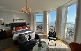 A Room With A View - Free Parking